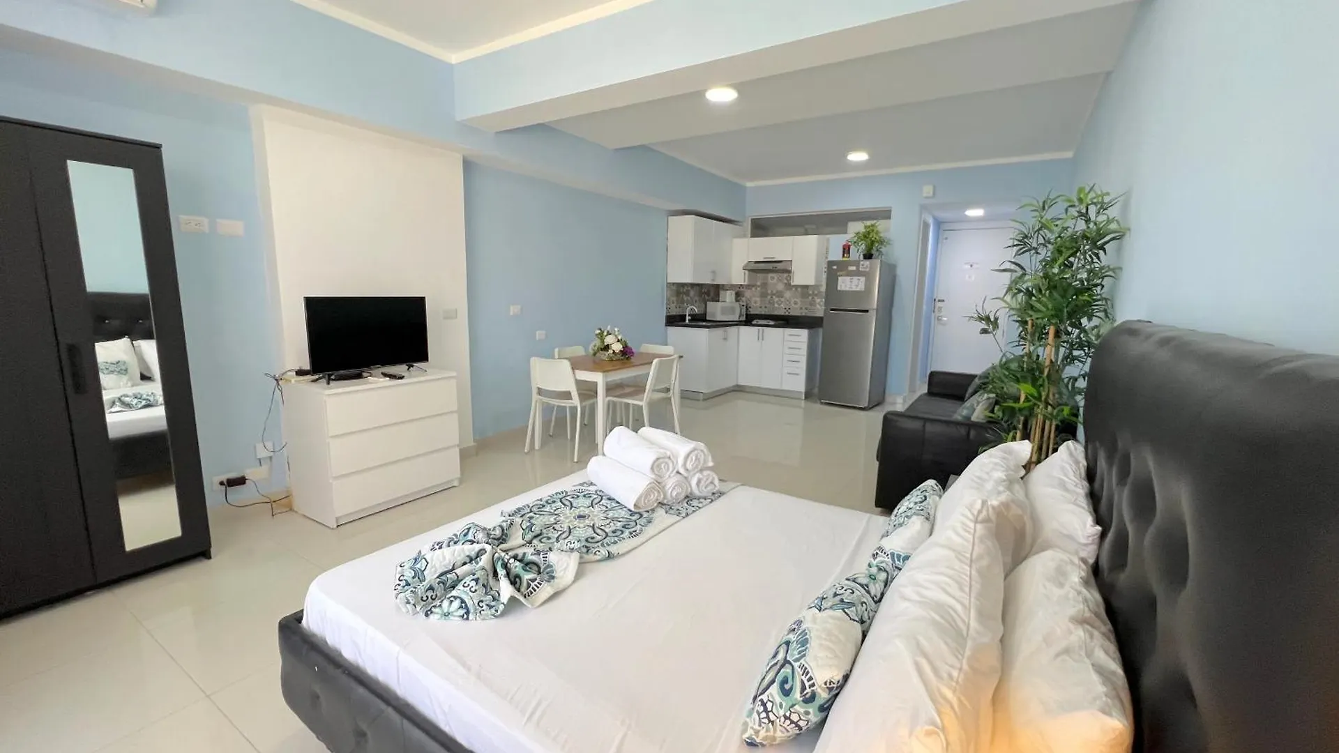 Vacation Suites With Rooftop Pool, Beach Club, Spa, Restaurants - Playa Los Corales Punta Cana 5*,