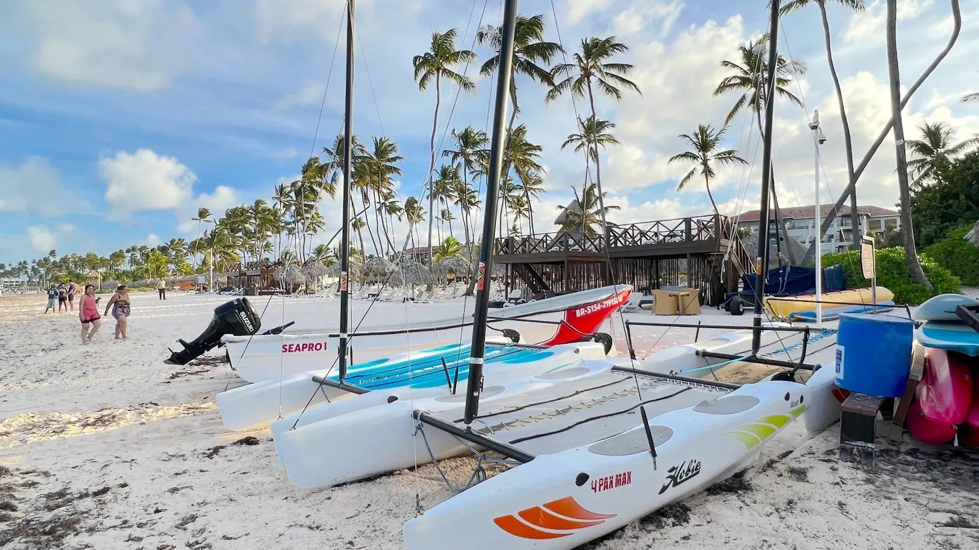 Vacation Suites With Rooftop Pool, Beach Club, Spa, Restaurants - Playa Los Corales Punta Cana Hotel