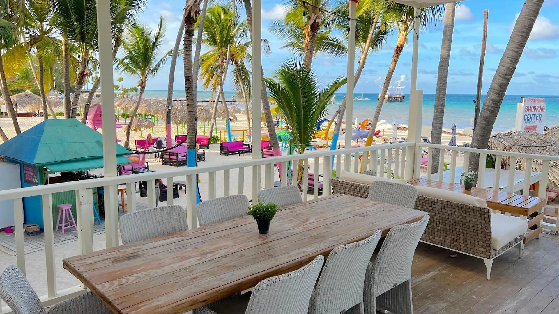 Vacation Suites With Rooftop Pool, Beach Club, Spa, Restaurants - Playa Los Corales Punta Cana