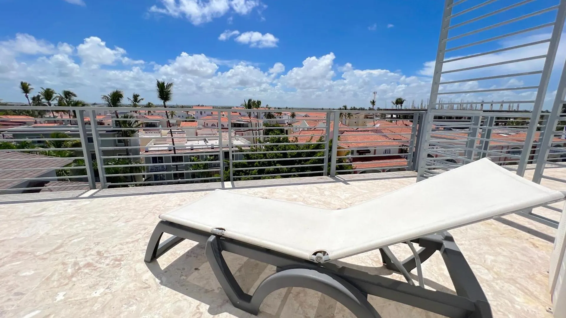 Vacation Suites With Rooftop Pool, Beach Club, Spa, Restaurants - Playa Los Corales Punta Cana República Dominicana