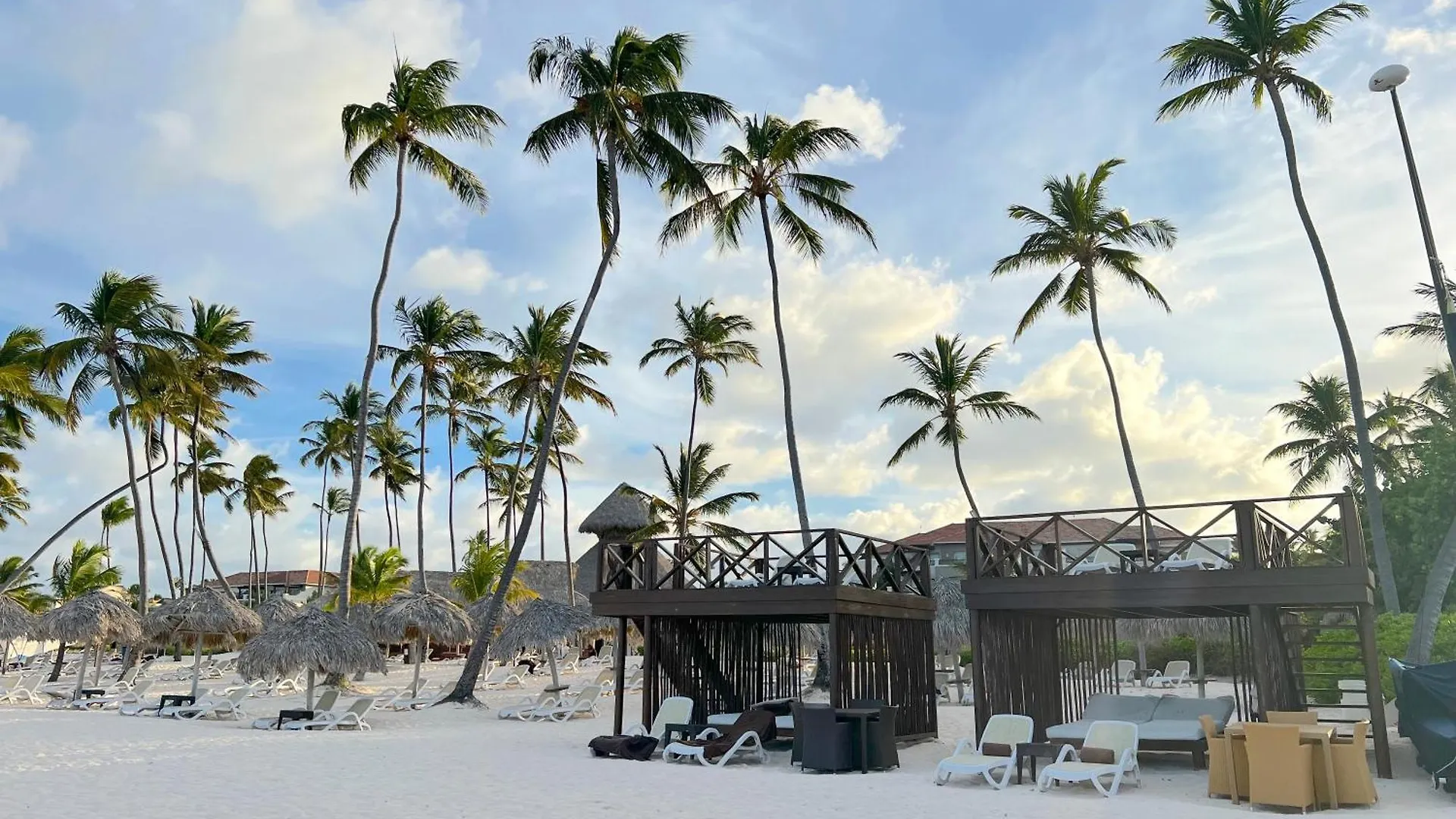Vacation Suites With Rooftop Pool, Beach Club, Spa, Restaurants - Playa Los Corales Punta Cana Hotel