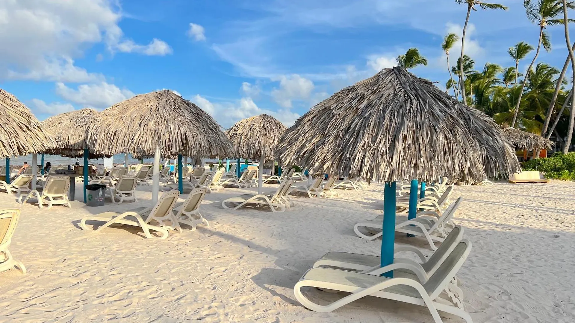 Vacation Suites With Rooftop Pool, Beach Club, Spa, Restaurants - Playa Los Corales Punta Cana 5*,  República Dominicana